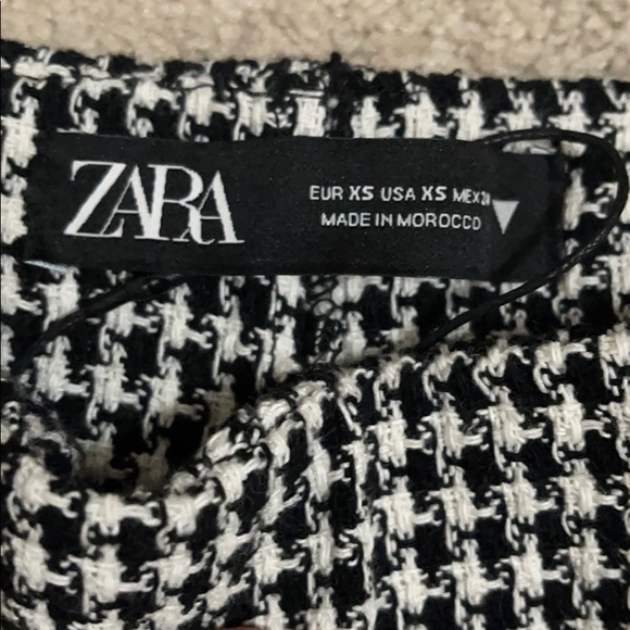 Zara - Picture 2 of 2